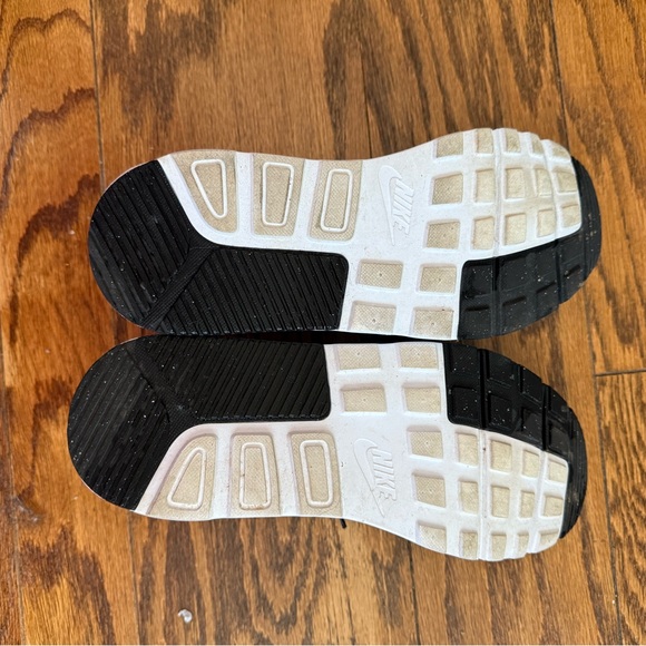 Nike Air Max SC Sneaker | Women 10 | Black & White - Picture 9 of 9